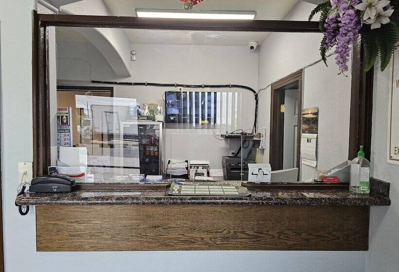 汽车旅馆  Carrizo Inn