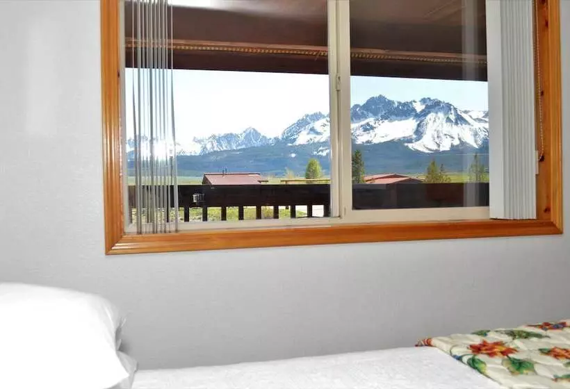 モーテル Valley Creek Lodge