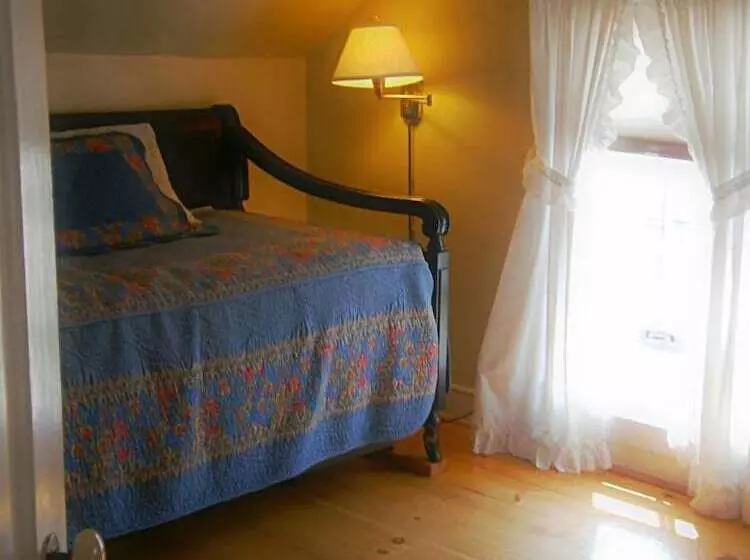 Majatalo Block Island Accommodations