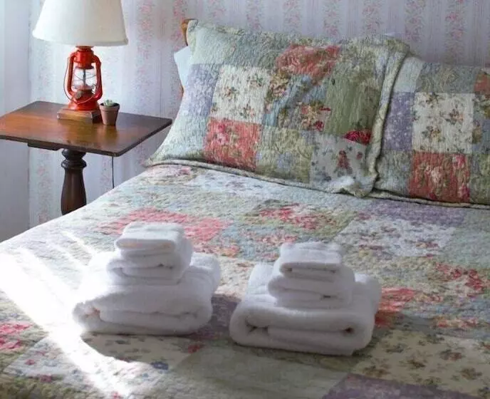 Majatalo Block Island Accommodations