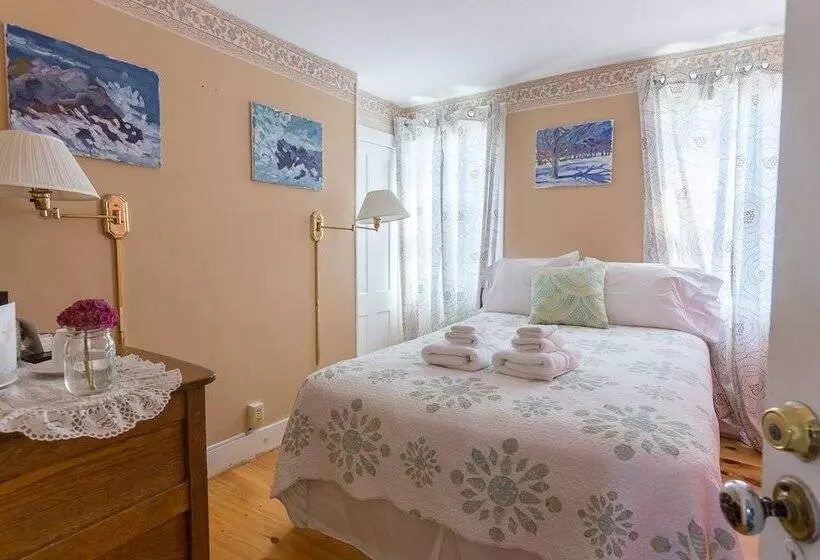 Majatalo Block Island Accommodations