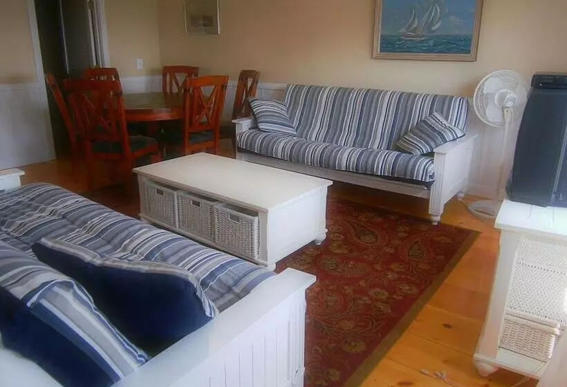 Majatalo Block Island Accommodations