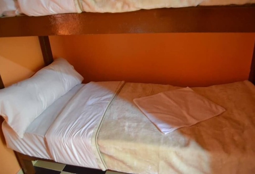 Pensión Takela Kato