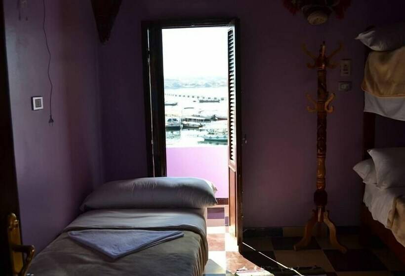 Pensión Takela Kato