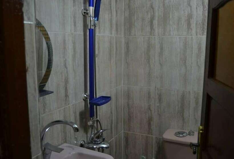 Pensión Takela Kato