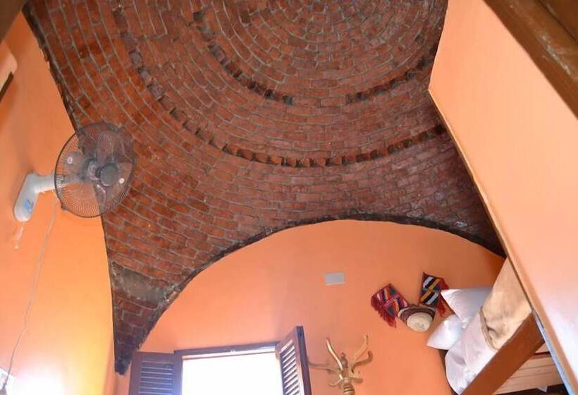 Pensión Takela Kato