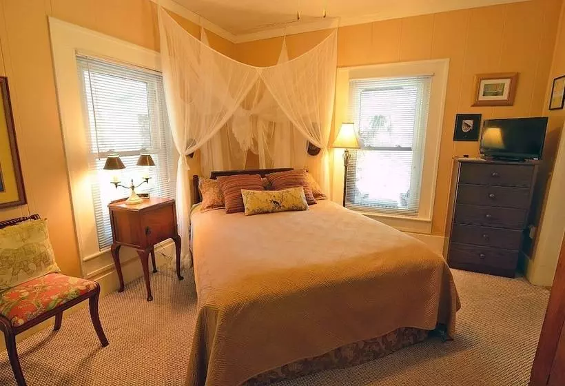 Majatalo The Old Carrabelle