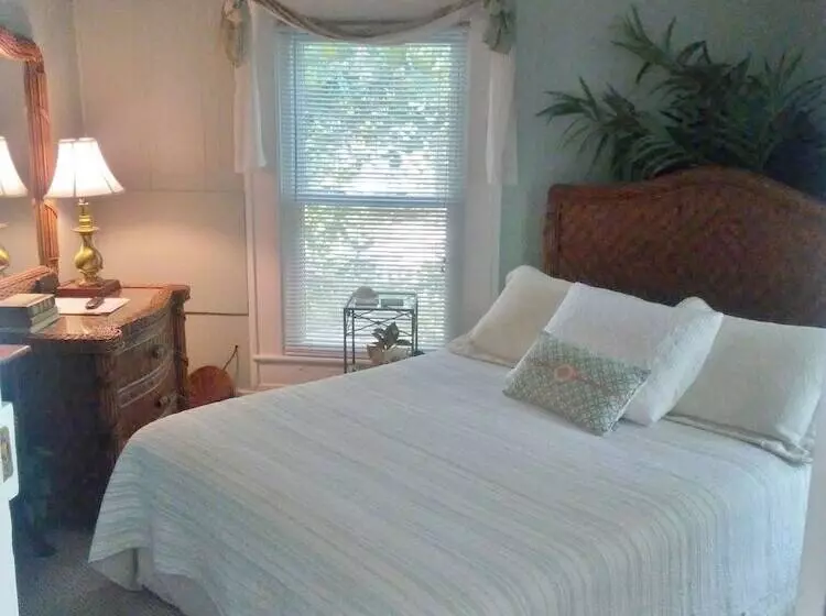 Majatalo The Old Carrabelle