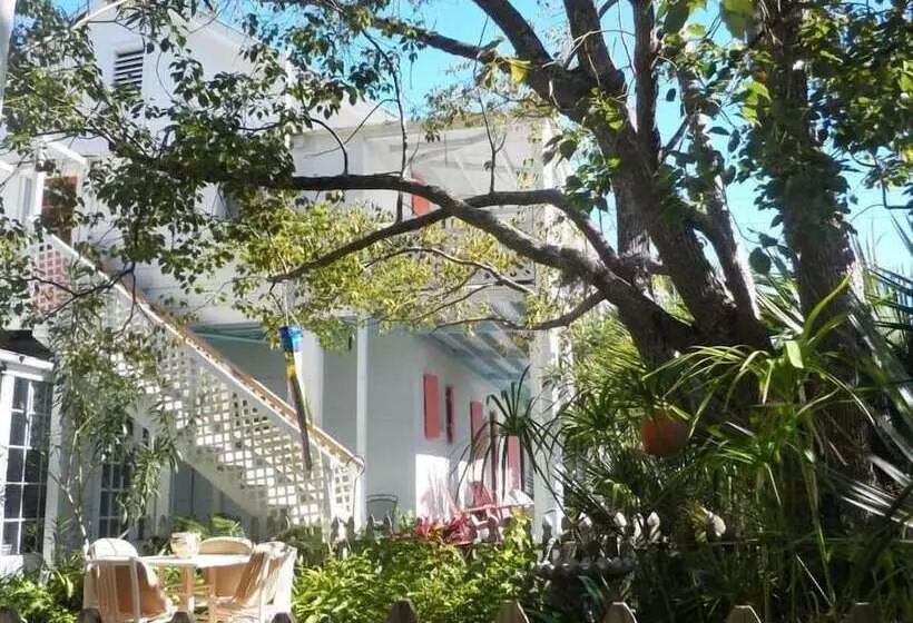 Majatalo The Old Carrabelle