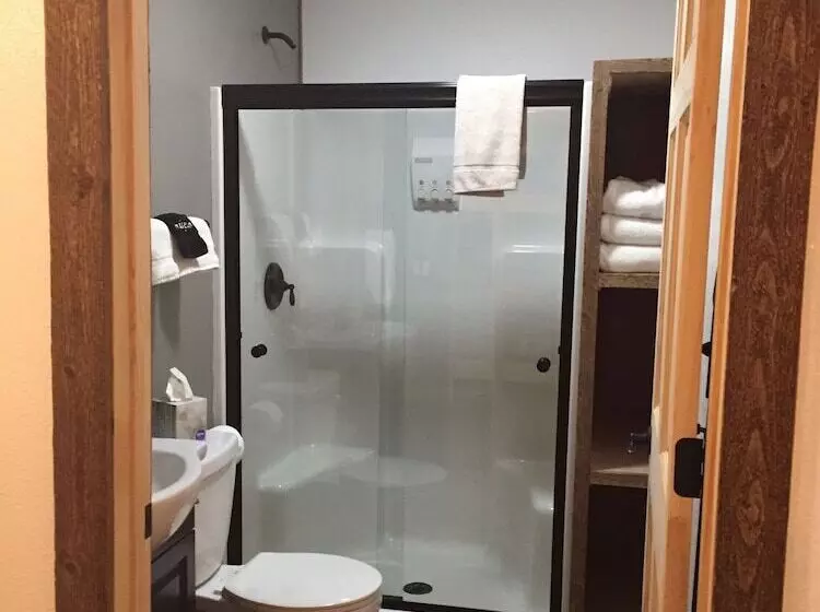 Renfro S Lakeside Retreat   Cabin S And R.v. Park