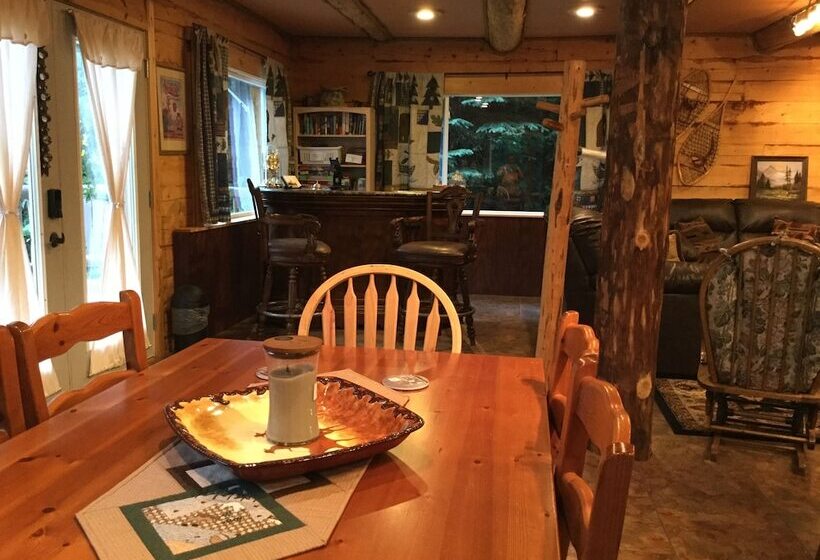 Renfro S Lakeside Retreat   Cabin S And R.v. Park