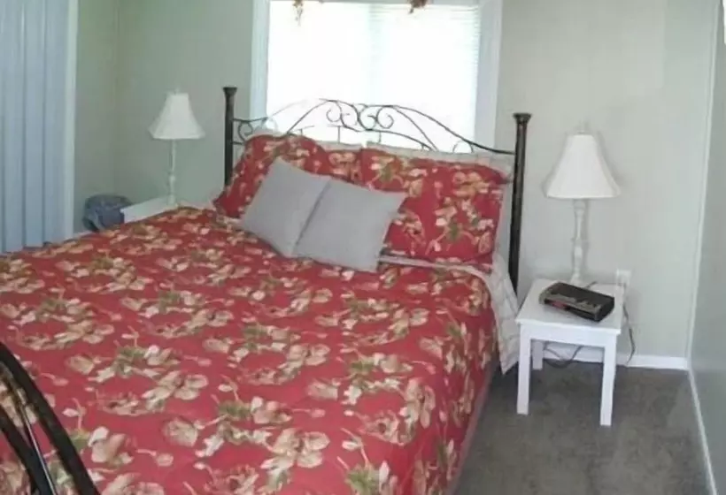 Ty Collwyn Waterfront Retreat