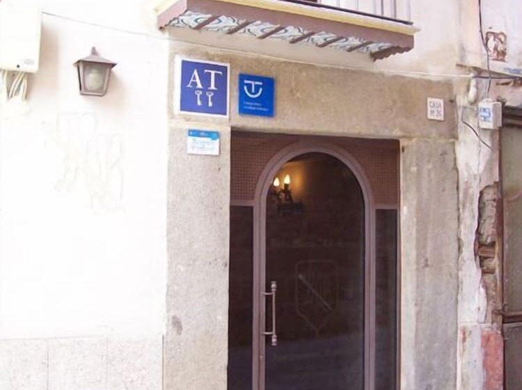 Apartamentos Turísticos Doña María La Brava