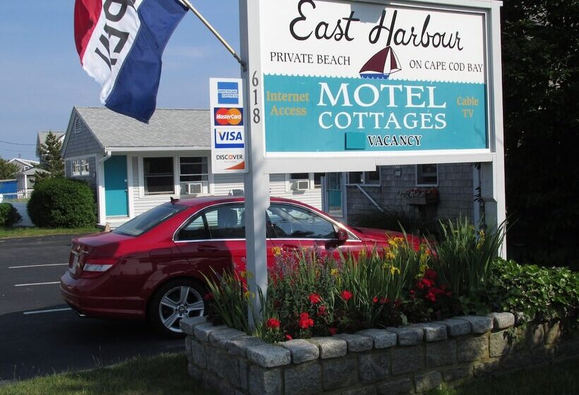 East Harbour Motel And Cottages
