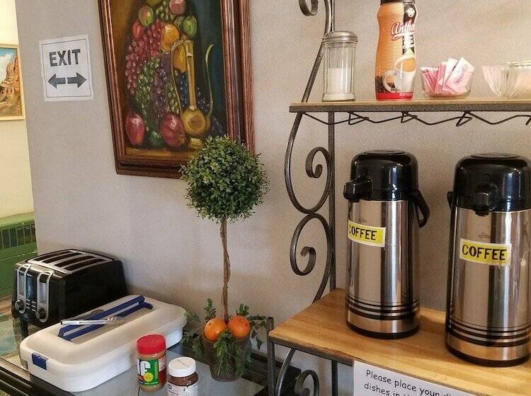 فندق 1026 Oasis Inn