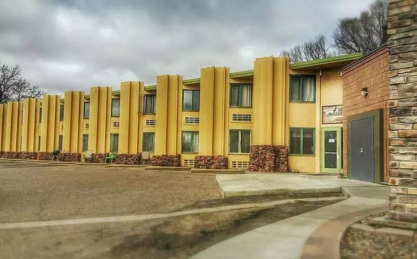 Hotelli 1026 Oasis Inn