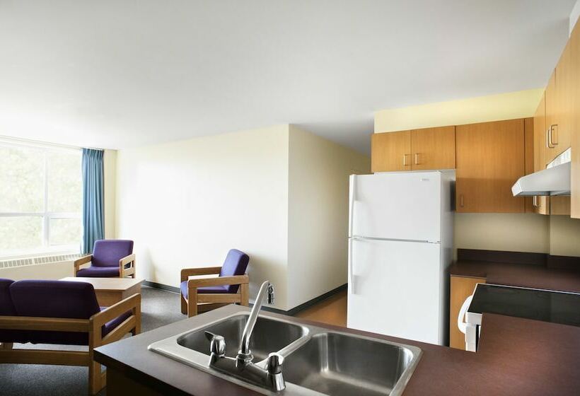 Hotel Bishop's University