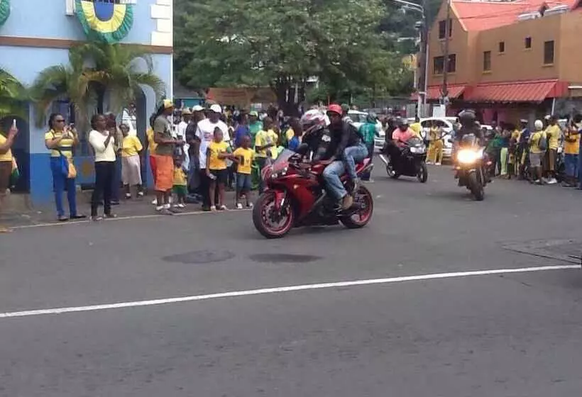 هتل Heron At Bridgehouse