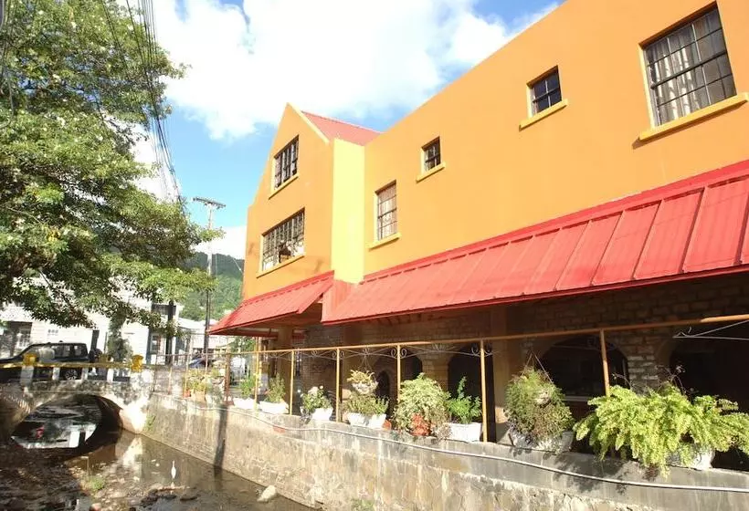 هتل Heron At Bridgehouse