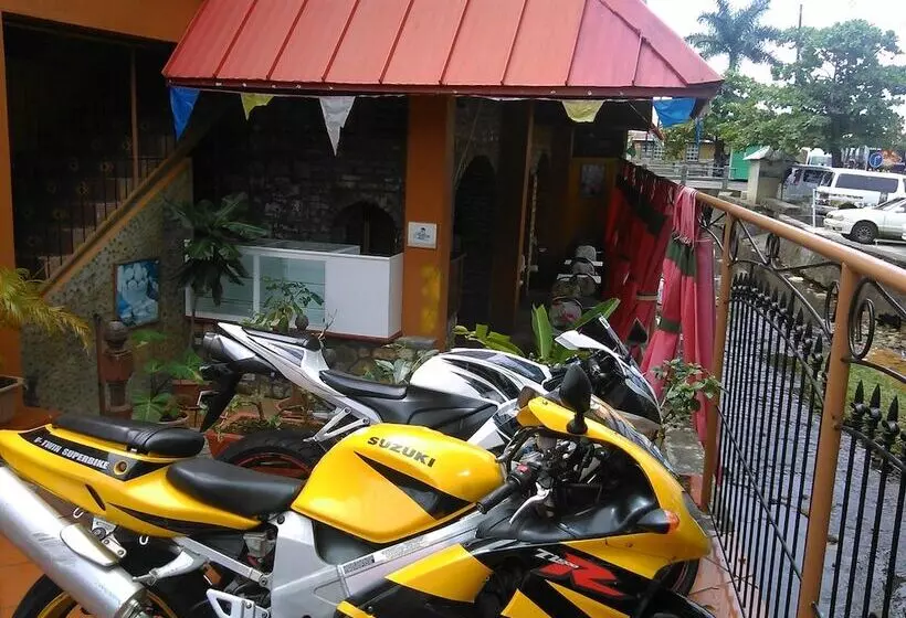 هتل Heron At Bridgehouse