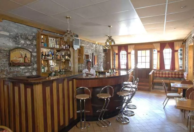 هتل Heron At Bridgehouse