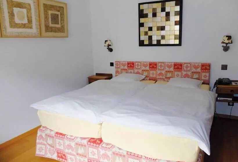 ホテル Hostellerie De L Ardève