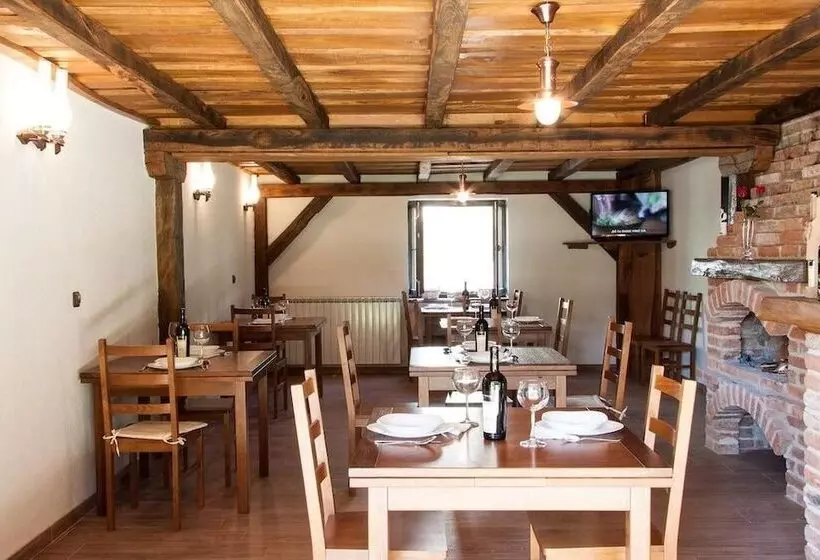 Hotelli Plitvica Lodge