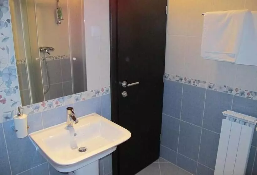 Hotelli Plitvica Lodge