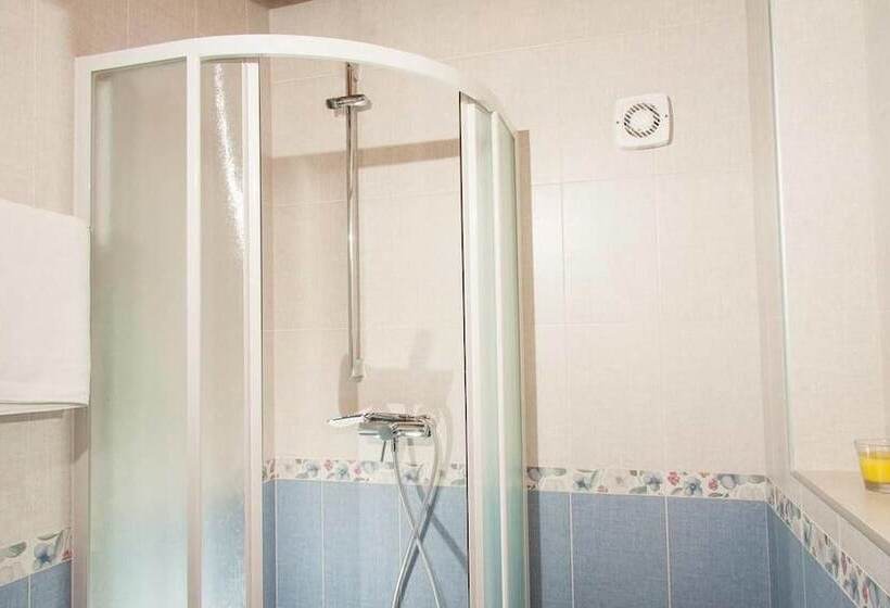 בית מלון כפרי Plitvica Lodge