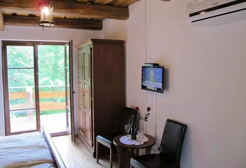 Hotelli Plitvica Lodge