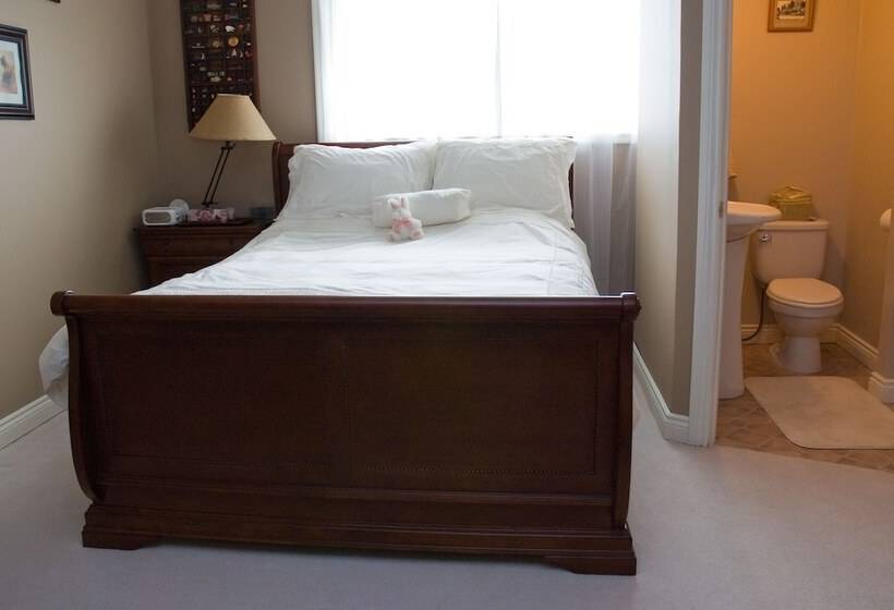 Joe Lin Station Bed & Breakfast