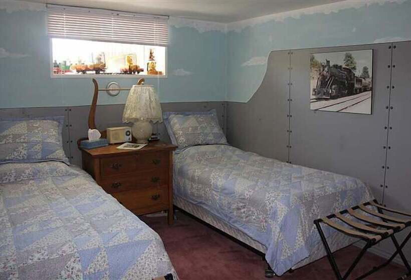 Joe Lin Station Bed & Breakfast