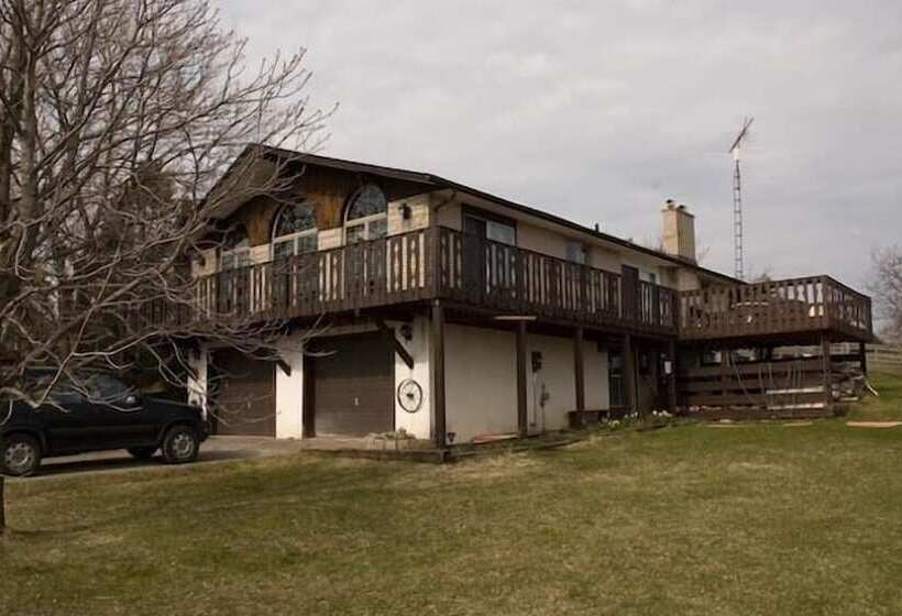 Joe Lin Station Bed & Breakfast