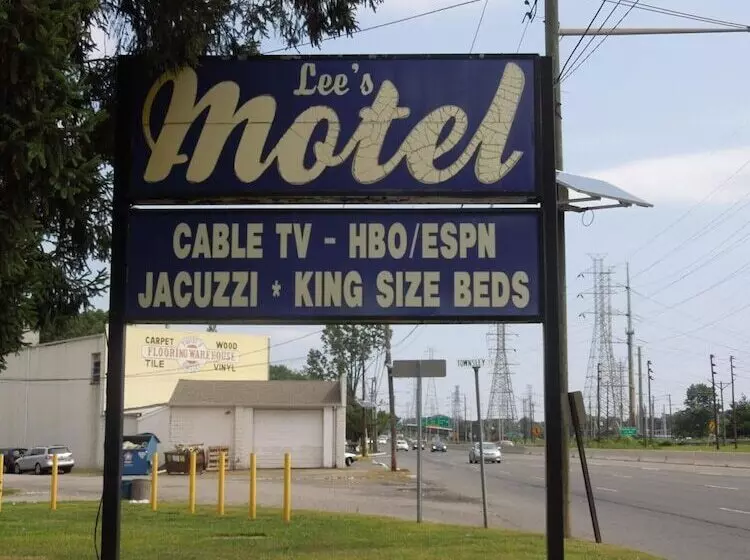 Lee's Motel