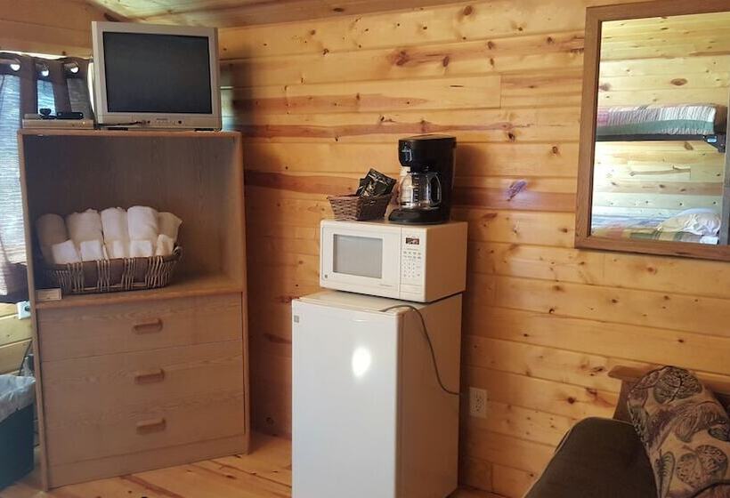 No Name City Luxury Cabins & Rv