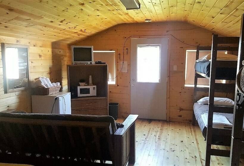 No Name City Luxury Cabins & Rv