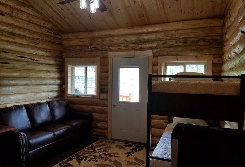 No Name City Luxury Cabins & Rv