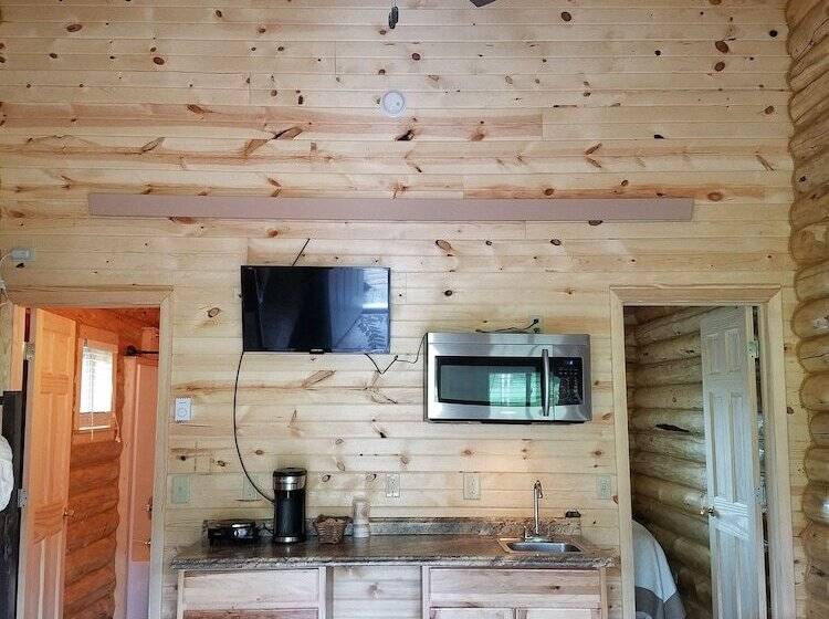 No Name City Luxury Cabins & Rv