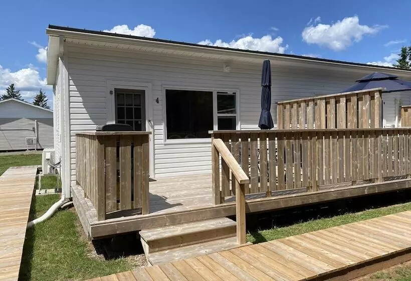 Parkside Cottages And Suites