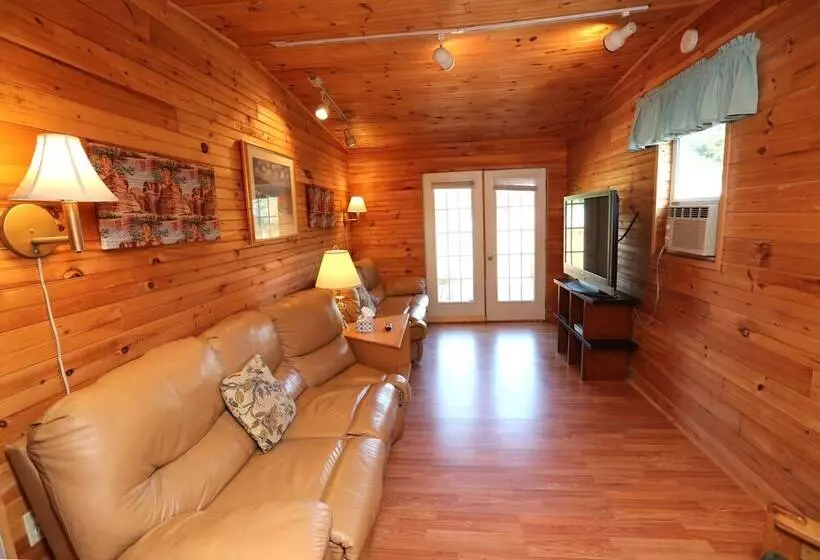 Parkside Cottages And Suites