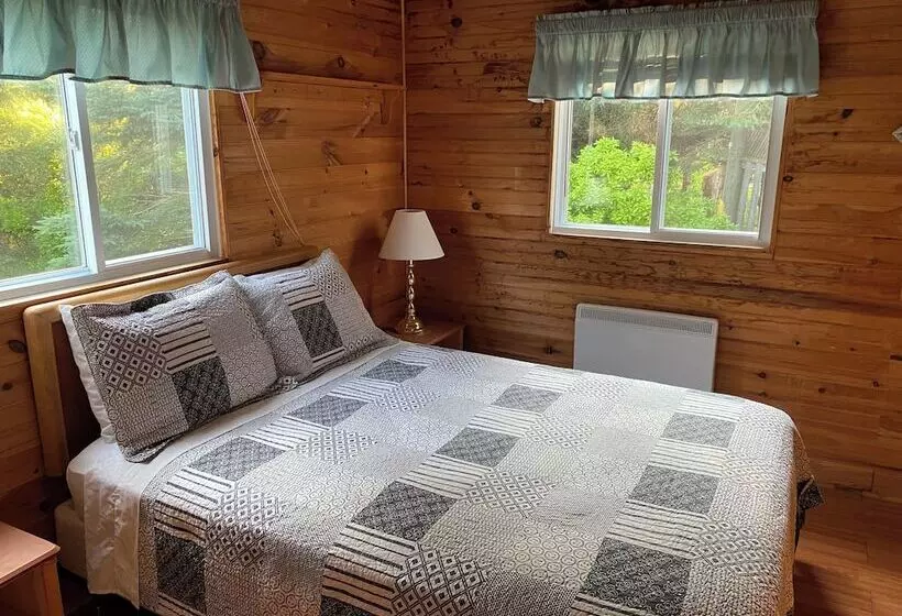 Parkside Cottages And Suites