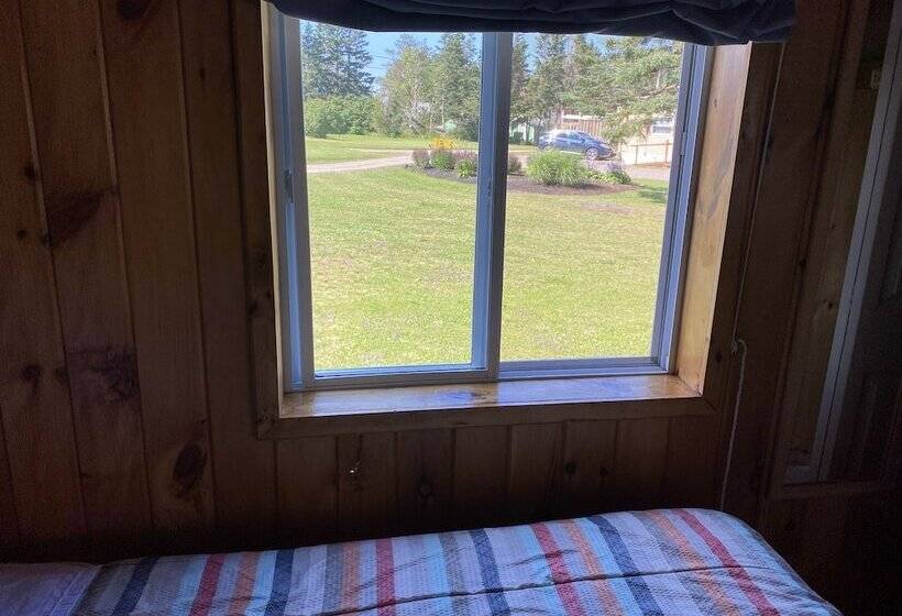 Parkside Cottages And Suites