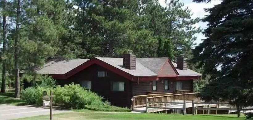 Pelican Pines