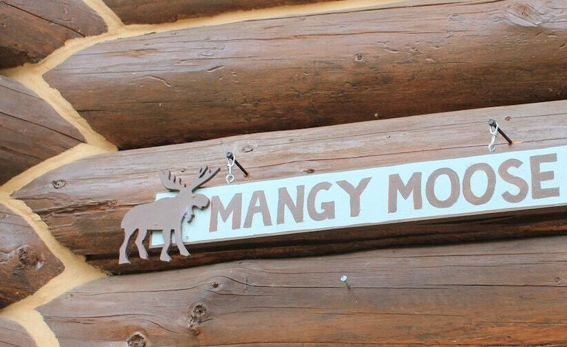 פנסיון Meandering Moose Lodging