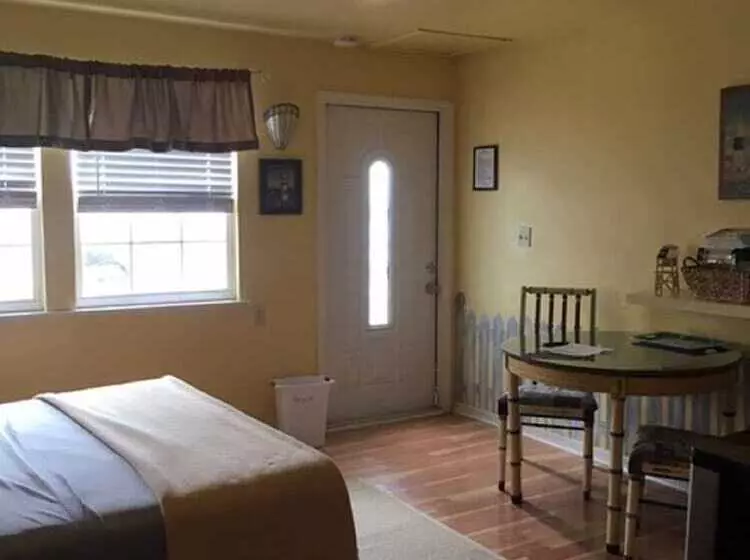 Serenity Bay Cottages