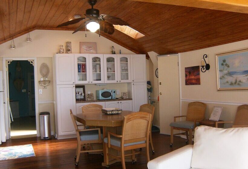 Serenity Bay Cottages