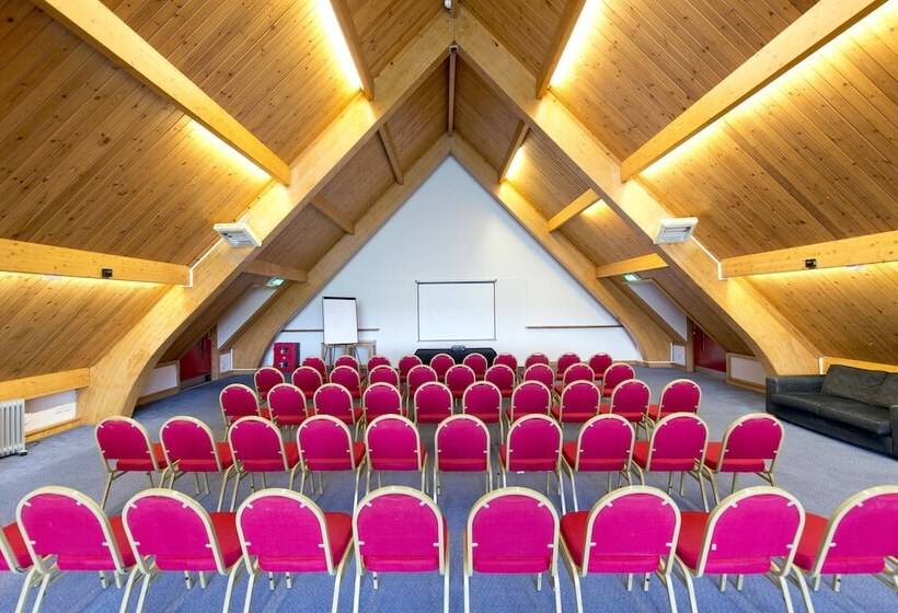 Yha London Lee Valley   Hostel