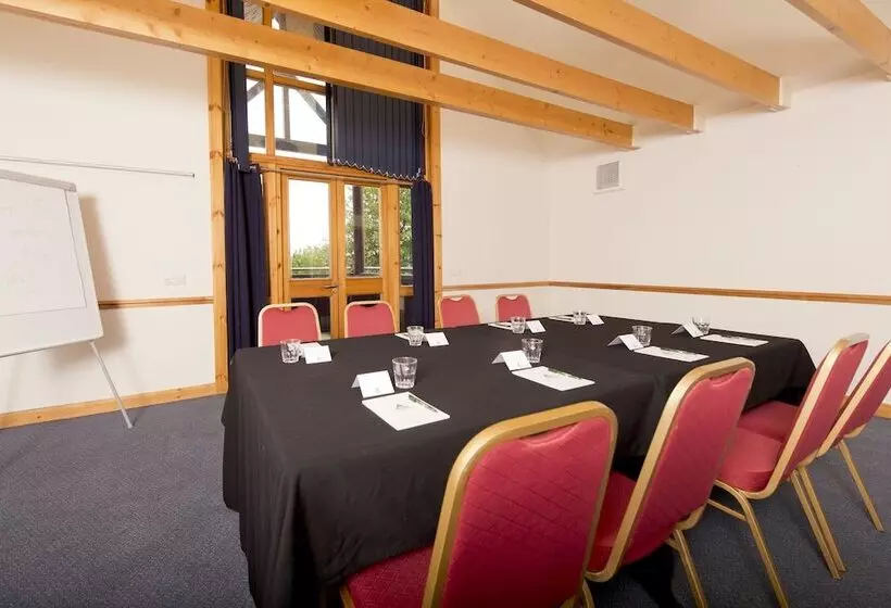 Yha London Lee Valley   Hostel