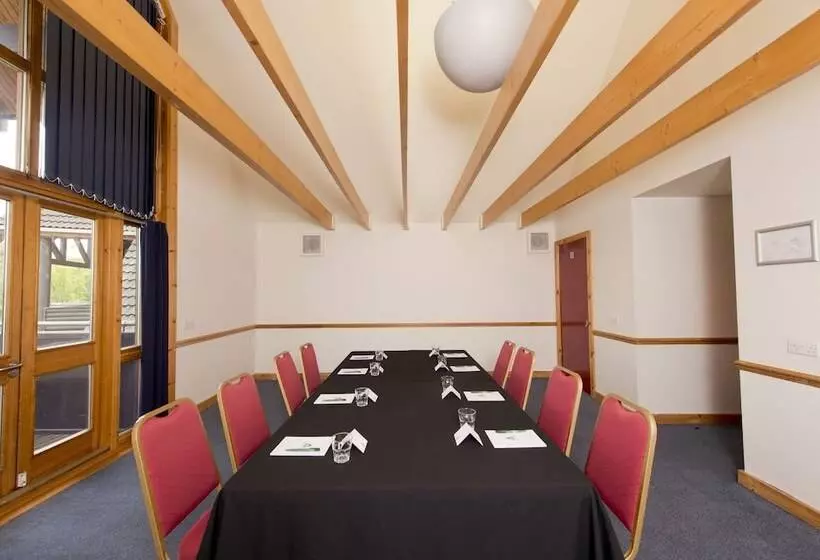 Yha London Lee Valley   Hostel