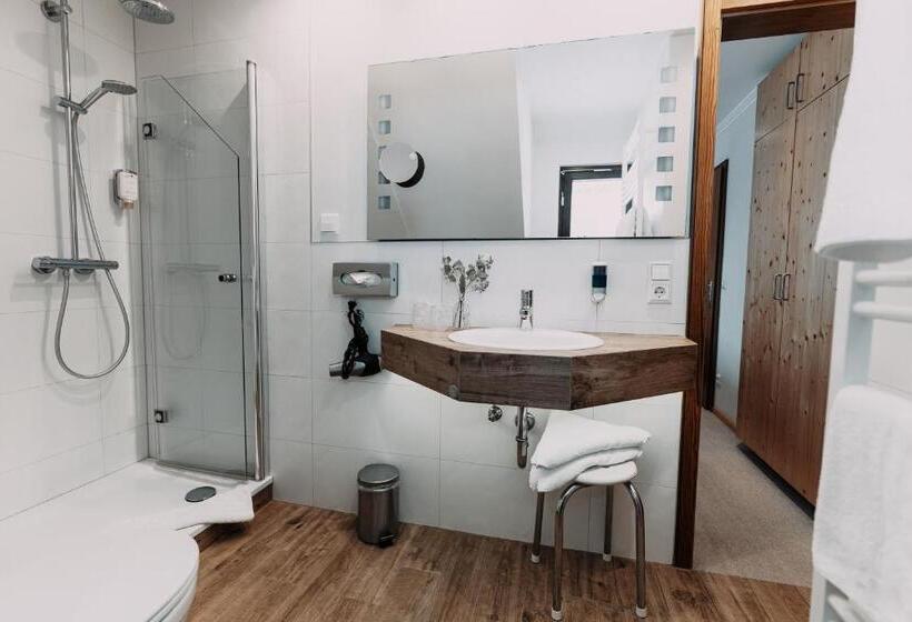 Bed and Breakfast Schwarzwald Hotel Kraeutle